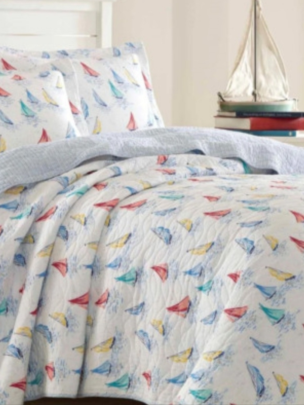 Laura Ashley TWIN Sailboat Print White Quilted Bedspread - With Matching Sham